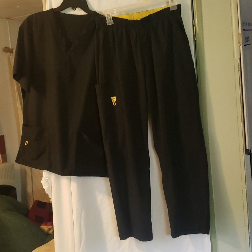 Black scrubs